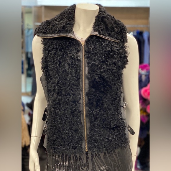 Vest - Picture 8 of 8